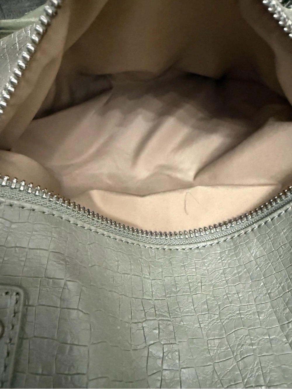 Nine West Shoulder Bag Faux Leather Gray EUC Tassel Hang Charm Croc Embossed - Picture 10 of 16